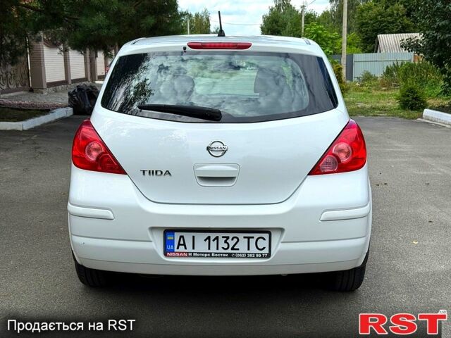 Білий Ніссан Тііда, об'ємом двигуна 1.6 л та пробігом 83 тис. км за 8900 $, фото 2 на Automoto.ua