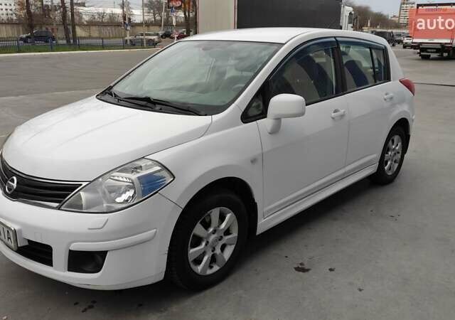 Білий Ніссан Тііда, об'ємом двигуна 1.6 л та пробігом 146 тис. км за 7200 $, фото 4 на Automoto.ua