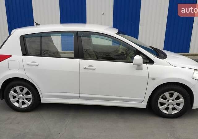 Білий Ніссан Тііда, об'ємом двигуна 1.6 л та пробігом 146 тис. км за 7200 $, фото 2 на Automoto.ua