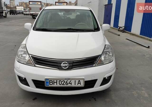 Білий Ніссан Тііда, об'ємом двигуна 1.6 л та пробігом 146 тис. км за 7200 $, фото 1 на Automoto.ua