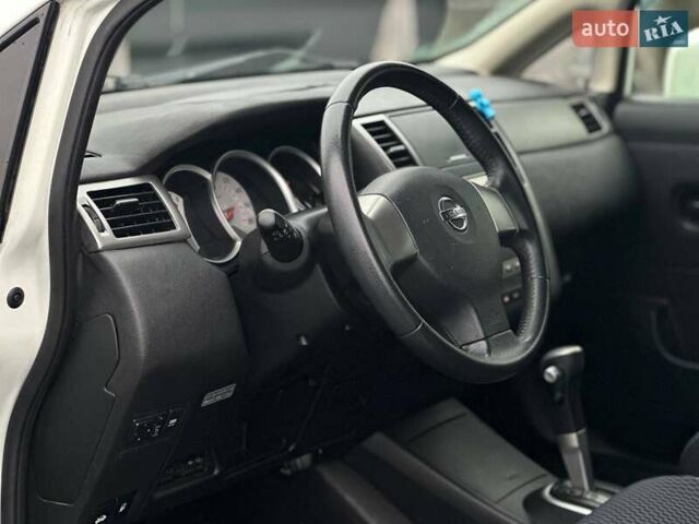 Белый Ниссан Тиида, объемом двигателя 1.5 л и пробегом 107 тыс. км за 7990 $, фото 8 на Automoto.ua