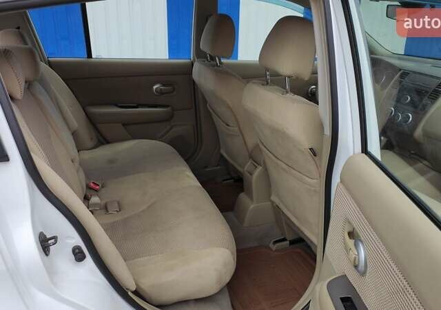 Білий Ніссан Тііда, об'ємом двигуна 1.6 л та пробігом 146 тис. км за 7200 $, фото 11 на Automoto.ua