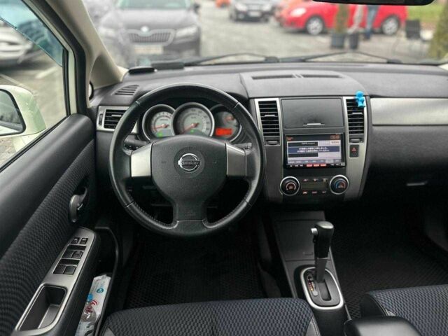 Белый Ниссан Тиида, объемом двигателя 1.5 л и пробегом 107 тыс. км за 7990 $, фото 17 на Automoto.ua