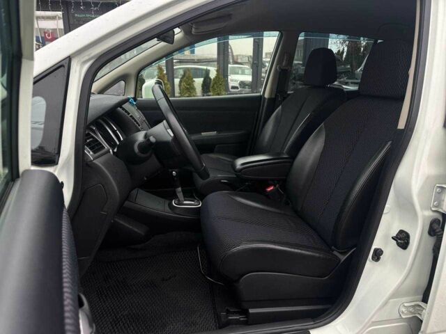 Белый Ниссан Тиида, объемом двигателя 1.5 л и пробегом 107 тыс. км за 7990 $, фото 10 на Automoto.ua