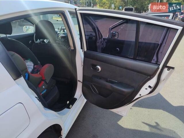 Білий Ніссан Тііда, об'ємом двигуна 1.6 л та пробігом 155 тис. км за 7200 $, фото 21 на Automoto.ua