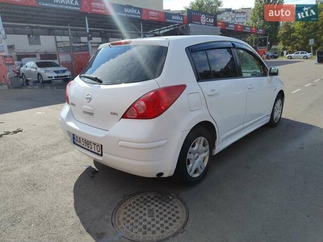 Білий Ніссан Тііда, об'ємом двигуна 1.6 л та пробігом 155 тис. км за 7200 $, фото 5 на Automoto.ua