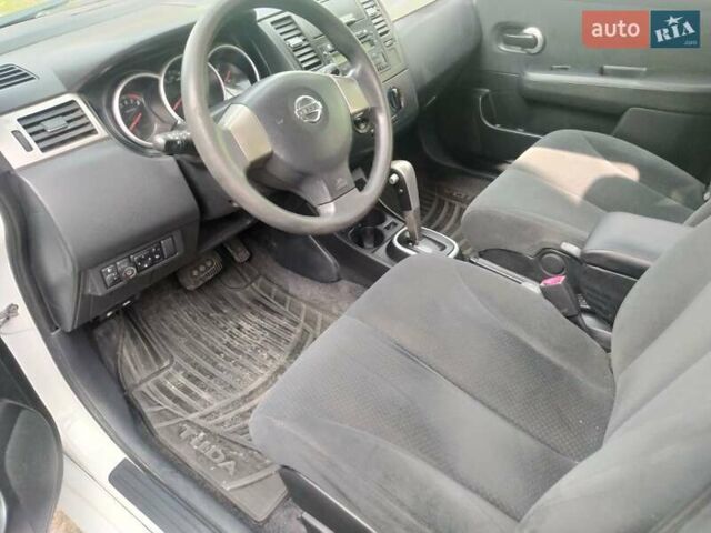 Белый Ниссан Тиида, объемом двигателя 1.6 л и пробегом 142 тыс. км за 6900 $, фото 30 на Automoto.ua
