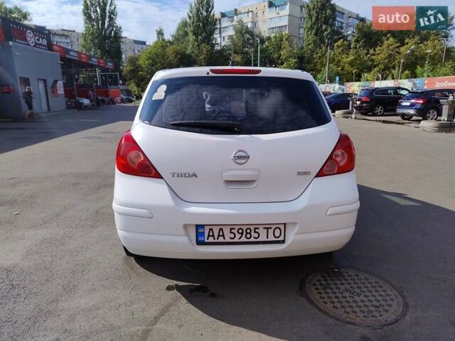 Білий Ніссан Тііда, об'ємом двигуна 1.6 л та пробігом 155 тис. км за 7200 $, фото 1 на Automoto.ua