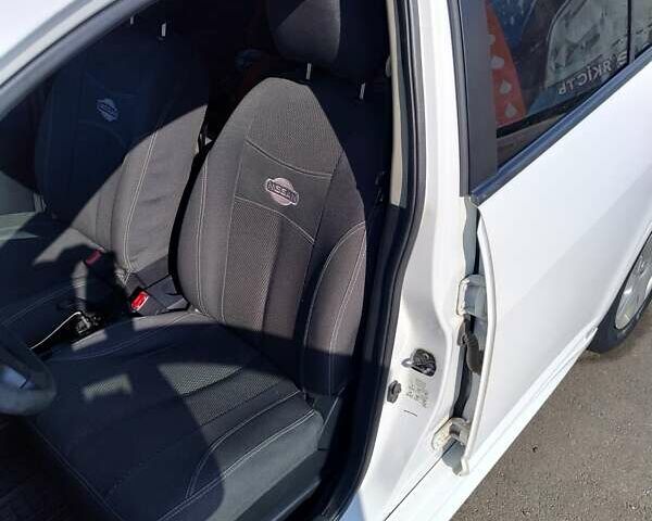 Білий Ніссан Тііда, об'ємом двигуна 1.6 л та пробігом 155 тис. км за 7200 $, фото 9 на Automoto.ua