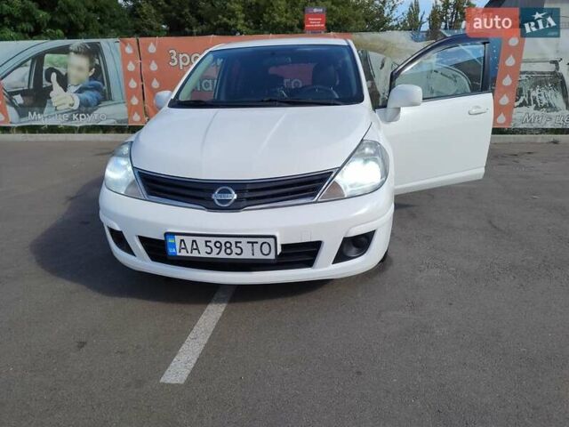 Білий Ніссан Тііда, об'ємом двигуна 1.6 л та пробігом 155 тис. км за 7200 $, фото 7 на Automoto.ua