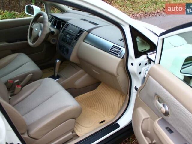 Белый Ниссан Тиида, объемом двигателя 1.6 л и пробегом 154 тыс. км за 5999 $, фото 33 на Automoto.ua