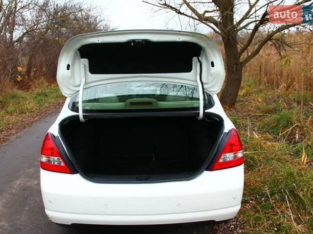 Белый Ниссан Тиида, объемом двигателя 1.6 л и пробегом 154 тыс. км за 5999 $, фото 40 на Automoto.ua