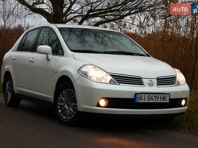 Белый Ниссан Тиида, объемом двигателя 1.6 л и пробегом 154 тыс. км за 5999 $, фото 26 на Automoto.ua
