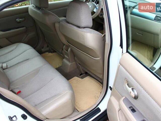 Белый Ниссан Тиида, объемом двигателя 1.6 л и пробегом 154 тыс. км за 5999 $, фото 37 на Automoto.ua