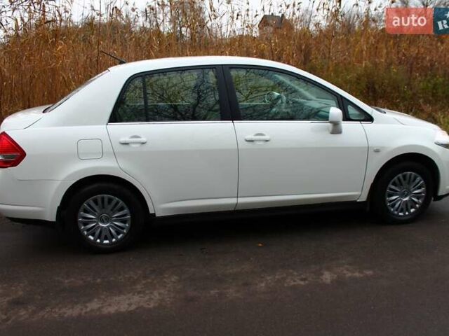 Білий Ніссан Тііда, об'ємом двигуна 1.6 л та пробігом 155 тис. км за 5900 $, фото 4 на Automoto.ua
