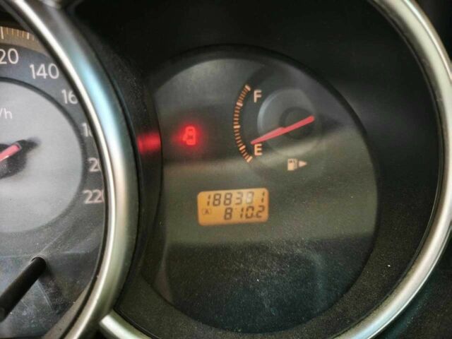 Бежевый Ниссан Тиида, объемом двигателя 1.6 л и пробегом 190 тыс. км за 4800 $, фото 9 на Automoto.ua