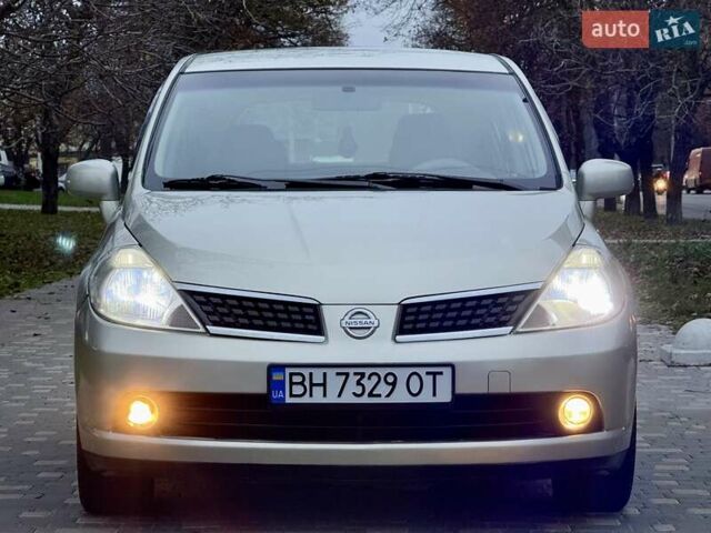 Бежевый Ниссан Тиида, объемом двигателя 1.6 л и пробегом 167 тыс. км за 4999 $, фото 2 на Automoto.ua