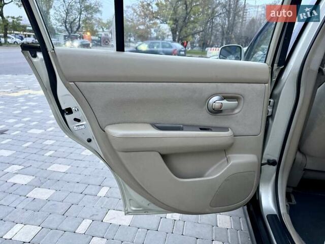 Бежевый Ниссан Тиида, объемом двигателя 1.6 л и пробегом 167 тыс. км за 4999 $, фото 46 на Automoto.ua