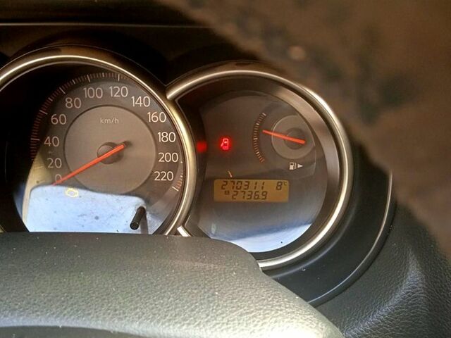 Бежевий Ніссан Тііда, об'ємом двигуна 1.6 л та пробігом 0 тис. км за 3700 $, фото 3 на Automoto.ua