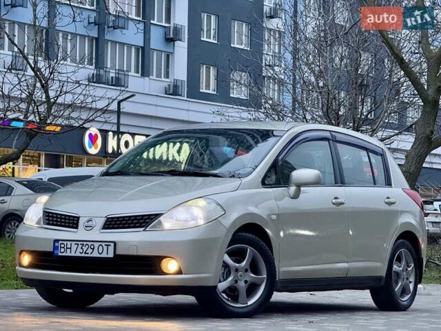 Бежевый Ниссан Тиида, объемом двигателя 1.6 л и пробегом 167 тыс. км за 4999 $, фото 12 на Automoto.ua