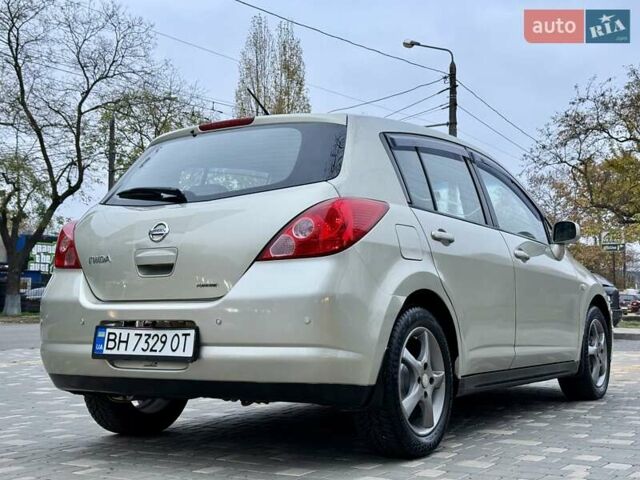Бежевый Ниссан Тиида, объемом двигателя 1.6 л и пробегом 167 тыс. км за 4999 $, фото 7 на Automoto.ua