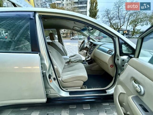 Бежевый Ниссан Тиида, объемом двигателя 1.6 л и пробегом 167 тыс. км за 4999 $, фото 39 на Automoto.ua