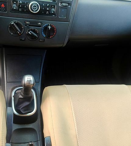 Бежевий Ніссан Тііда, об'ємом двигуна 1.6 л та пробігом 197 тис. км за 2900 $, фото 5 на Automoto.ua