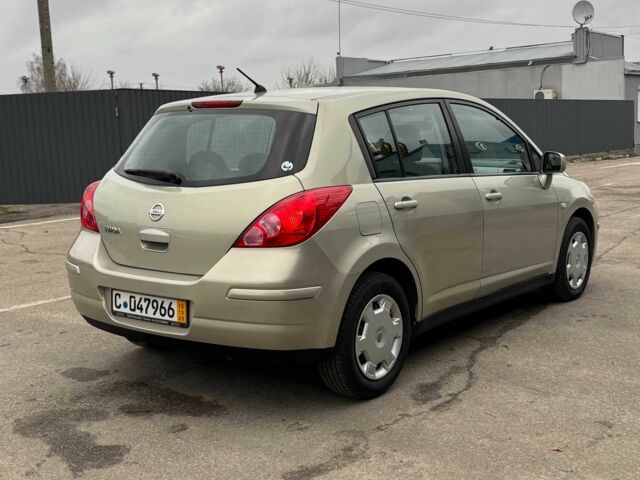 Бежевый Ниссан Тиида, объемом двигателя 1.6 л и пробегом 197 тыс. км за 6550 $, фото 4 на Automoto.ua