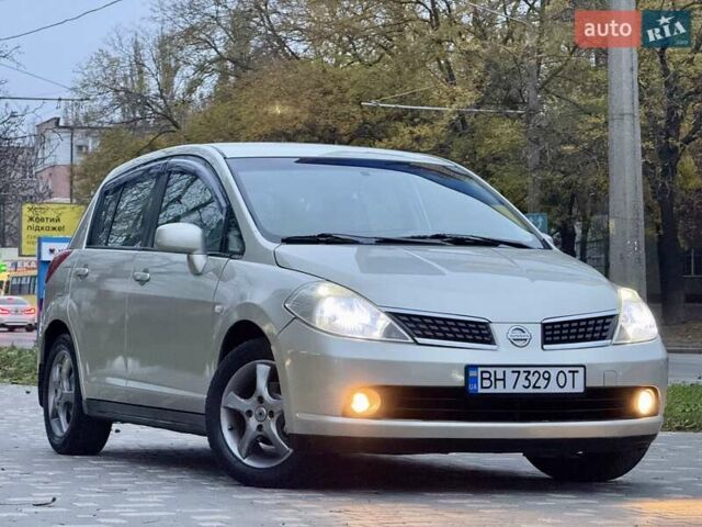 Бежевый Ниссан Тиида, объемом двигателя 1.6 л и пробегом 167 тыс. км за 4999 $, фото 21 на Automoto.ua