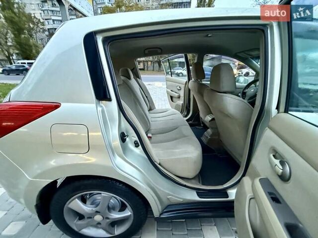 Бежевый Ниссан Тиида, объемом двигателя 1.6 л и пробегом 167 тыс. км за 4999 $, фото 60 на Automoto.ua