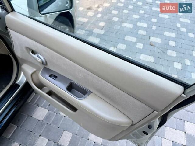 Бежевый Ниссан Тиида, объемом двигателя 1.6 л и пробегом 167 тыс. км за 4999 $, фото 41 на Automoto.ua