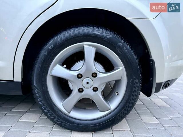 Бежевый Ниссан Тиида, объемом двигателя 1.6 л и пробегом 167 тыс. км за 4999 $, фото 31 на Automoto.ua