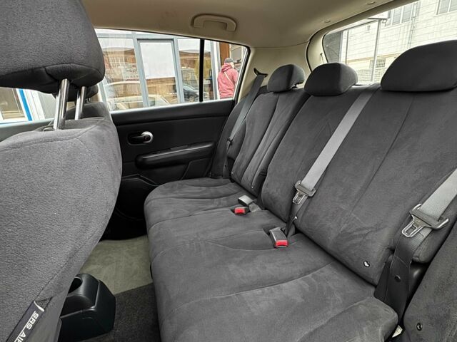 Бежевый Ниссан Тиида, объемом двигателя 1.6 л и пробегом 197 тыс. км за 6550 $, фото 9 на Automoto.ua