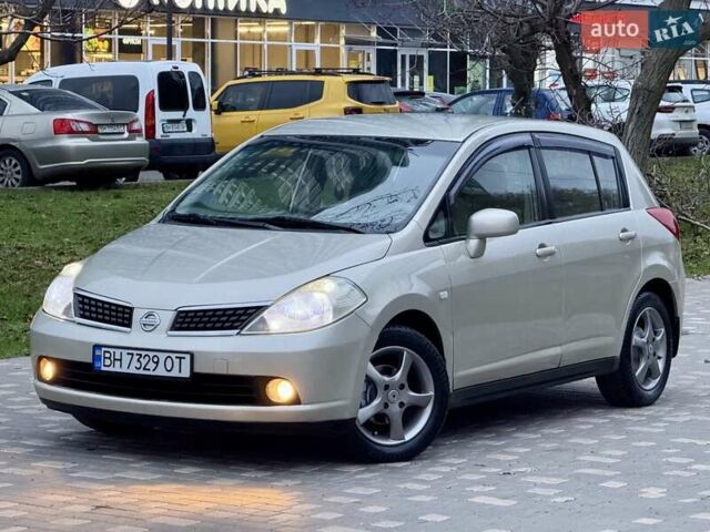 Бежевый Ниссан Тиида, объемом двигателя 1.6 л и пробегом 167 тыс. км за 4999 $, фото 17 на Automoto.ua