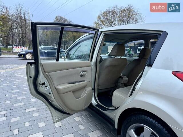 Бежевый Ниссан Тиида, объемом двигателя 1.6 л и пробегом 167 тыс. км за 4999 $, фото 47 на Automoto.ua