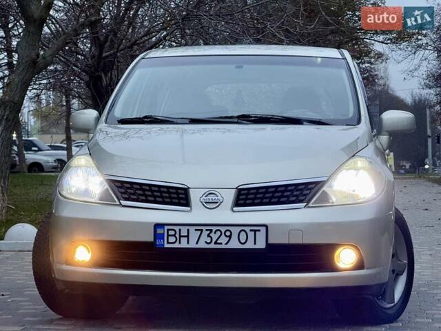 Бежевый Ниссан Тиида, объемом двигателя 1.6 л и пробегом 167 тыс. км за 4999 $, фото 11 на Automoto.ua