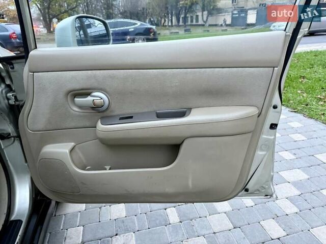 Бежевый Ниссан Тиида, объемом двигателя 1.6 л и пробегом 167 тыс. км за 4999 $, фото 36 на Automoto.ua