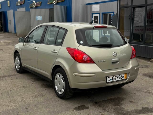 Бежевый Ниссан Тиида, объемом двигателя 1.6 л и пробегом 197 тыс. км за 6550 $, фото 6 на Automoto.ua