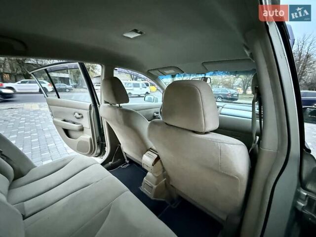 Бежевый Ниссан Тиида, объемом двигателя 1.6 л и пробегом 167 тыс. км за 4999 $, фото 58 на Automoto.ua