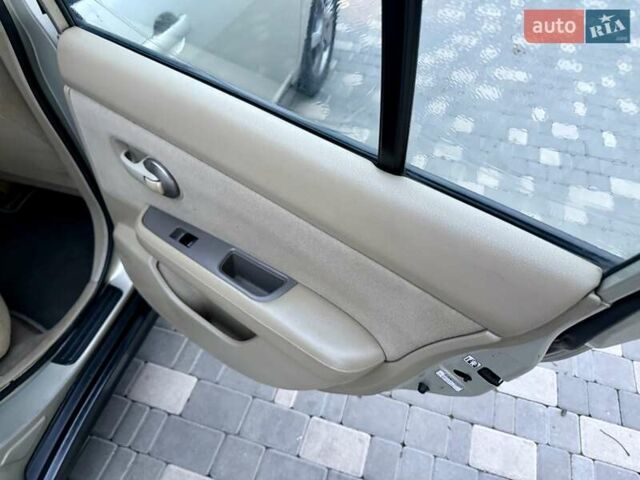 Бежевый Ниссан Тиида, объемом двигателя 1.6 л и пробегом 167 тыс. км за 4999 $, фото 56 на Automoto.ua