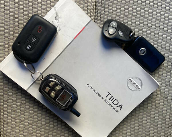 Бежевый Ниссан Тиида, объемом двигателя 1.6 л и пробегом 187 тыс. км за 6400 $, фото 17 на Automoto.ua