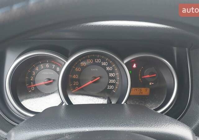 Бежевый Ниссан Тиида, объемом двигателя 1.6 л и пробегом 100 тыс. км за 6100 $, фото 20 на Automoto.ua