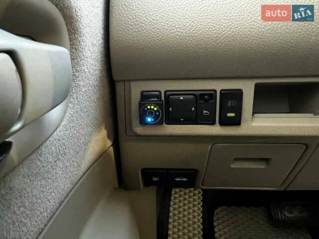 Бежевый Ниссан Тиида, объемом двигателя 1.6 л и пробегом 150 тыс. км за 6500 $, фото 16 на Automoto.ua