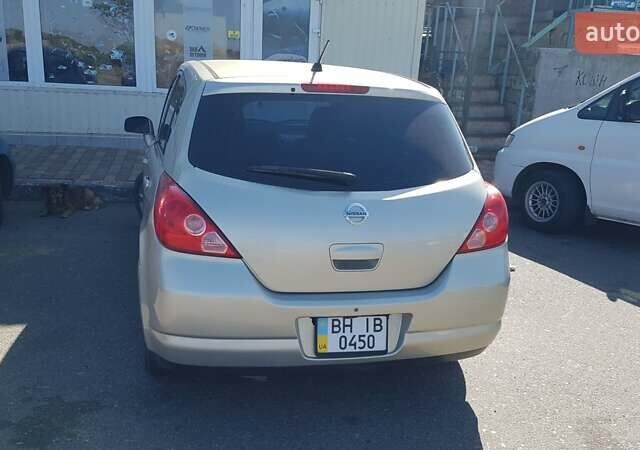 Бежевий Ніссан Тііда, об'ємом двигуна 1.6 л та пробігом 160 тис. км за 5700 $, фото 6 на Automoto.ua