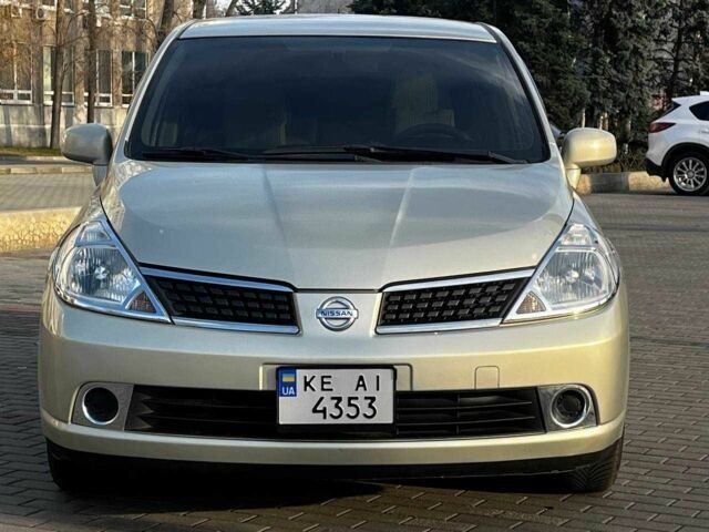 Бежевый Ниссан Тиида, объемом двигателя 1.6 л и пробегом 150 тыс. км за 6500 $, фото 6 на Automoto.ua