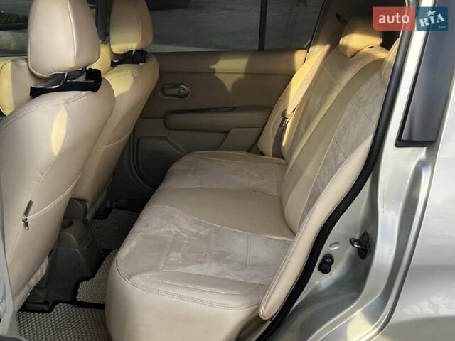 Бежевый Ниссан Тиида, объемом двигателя 1.6 л и пробегом 150 тыс. км за 6500 $, фото 10 на Automoto.ua