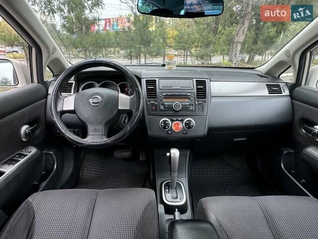 Бежевый Ниссан Тиида, объемом двигателя 1.6 л и пробегом 121 тыс. км за 7999 $, фото 16 на Automoto.ua