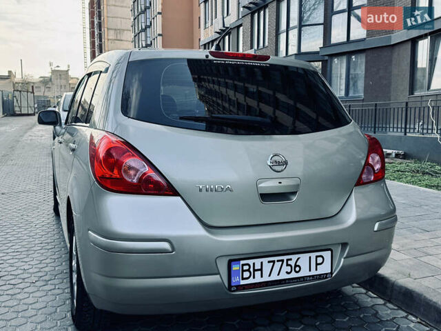 Бежевый Ниссан Тиида, объемом двигателя 1.6 л и пробегом 152 тыс. км за 6999 $, фото 15 на Automoto.ua
