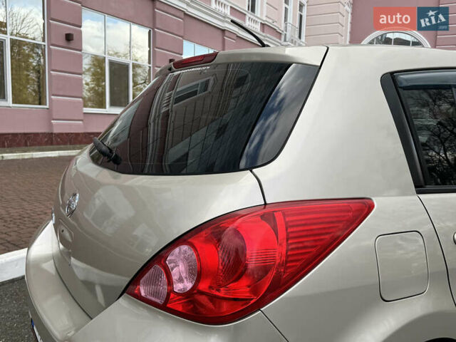 Бежевый Ниссан Тиида, объемом двигателя 1.6 л и пробегом 152 тыс. км за 6999 $, фото 14 на Automoto.ua