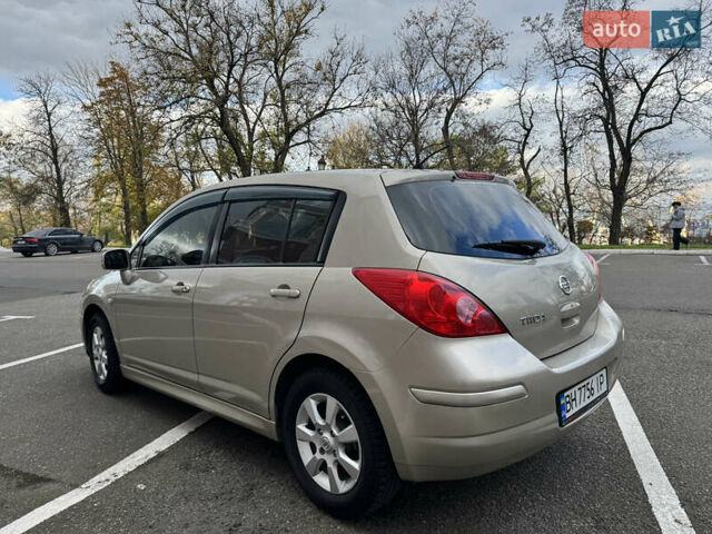 Бежевый Ниссан Тиида, объемом двигателя 1.6 л и пробегом 152 тыс. км за 6999 $, фото 16 на Automoto.ua